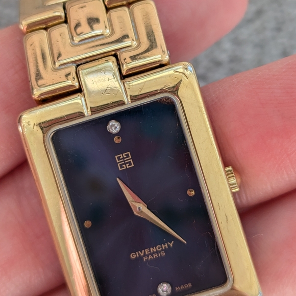 Givenchy gold tone watch - Picture 9 of 13